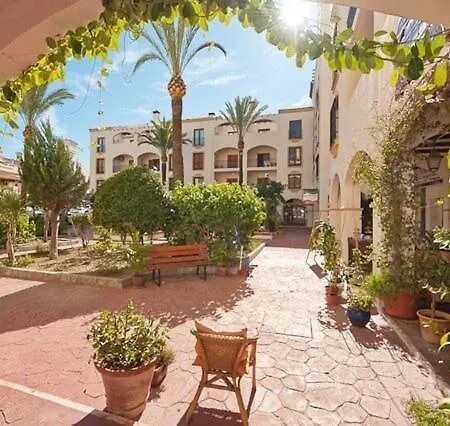 Ground Floor 2 Bed La Duquesa With 5 Pools And Large Terrace Manilva