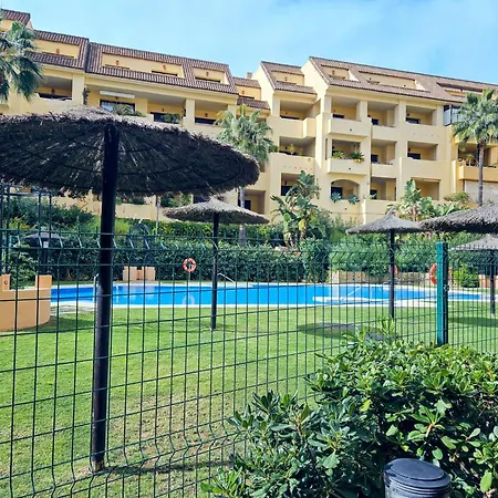 Ground Floor 2 Bed La Duquesa With 5 Pools And Large Terrace Apartment