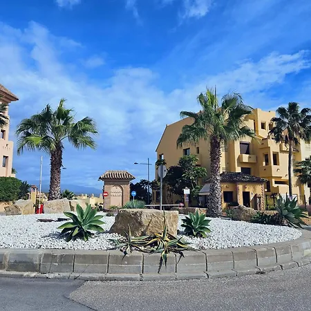 Ground Floor 2 Bed La Duquesa With 5 Pools And Large Terrace Apartment Manilva